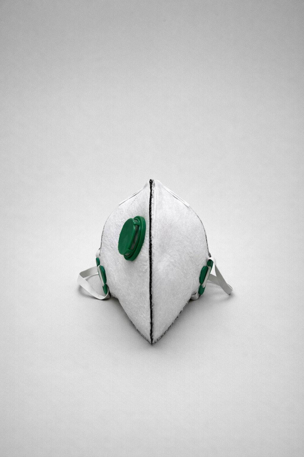 Mascarilla Autofiltrante Plegada 330 P3DVC con Carbón Activado y Válvula